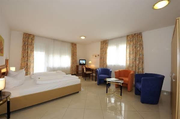 Rhein Neckar Hotel Маннгейм Екстер'єр фото