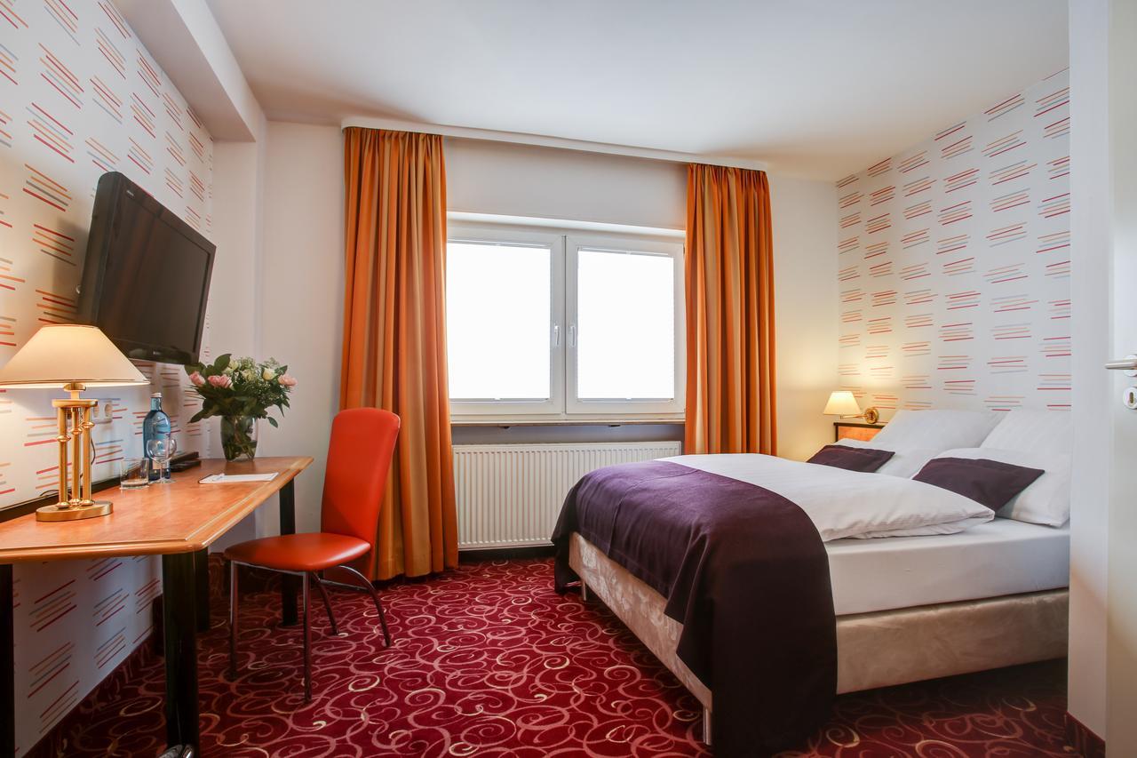 Rhein Neckar Hotel Маннгейм Екстер'єр фото